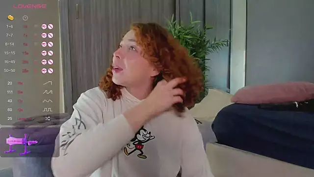 HelenaCole-'s cam snapshot