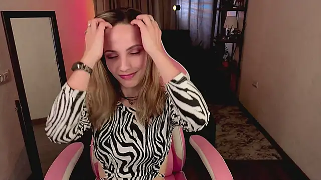 amelia_meili's cam snapshot