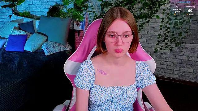 Mia_Mooore's cam snapshot