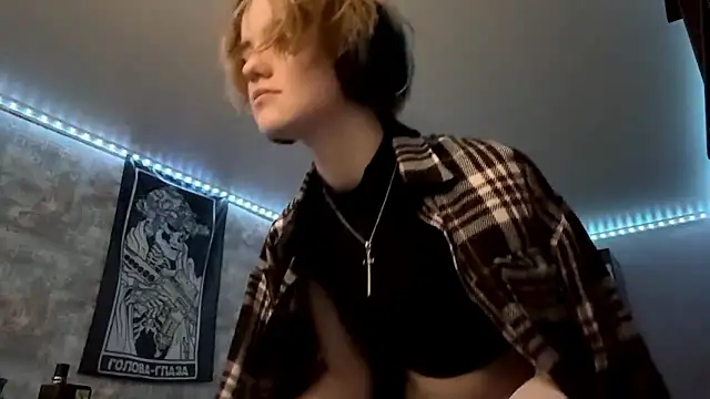 CutieGoga's cam snapshot