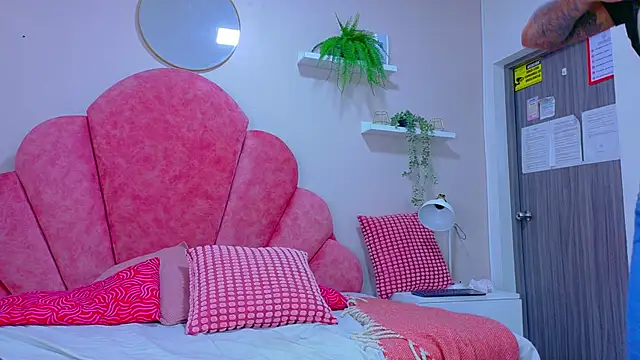 ChloeeMiller__'s cam snapshot