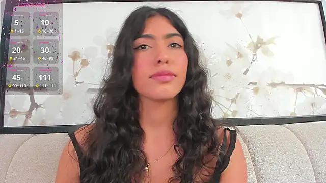 Gaby_zahir_'s cam snapshot