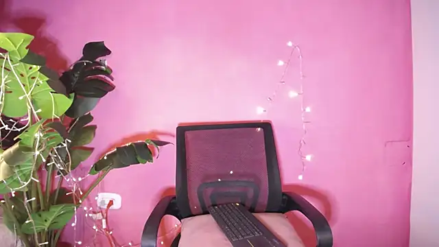 aleja_spearsx's cam snapshot