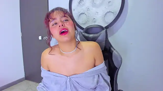 Sofia_villareal's cam snapshot