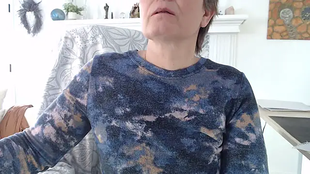 AuroraWillows's cam snapshot