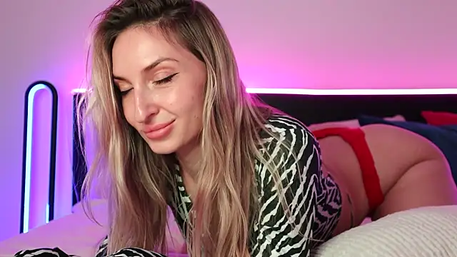 SweetTeea's cam snapshot