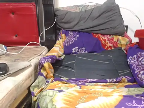 PONSE_LATINO live sex cam