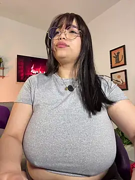 tati_reyess live sex cam