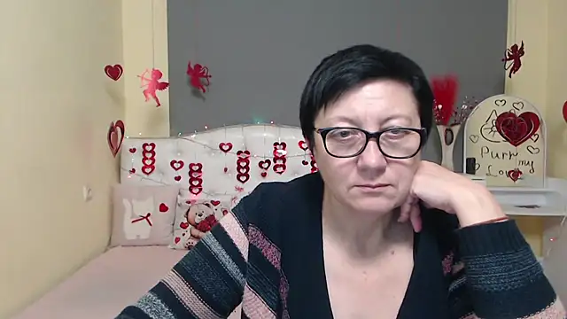 EmilyL0ve's cam snapshot