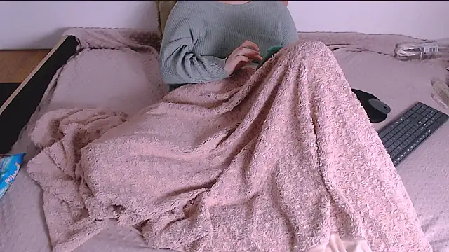 ChubbyMaia live sex cam