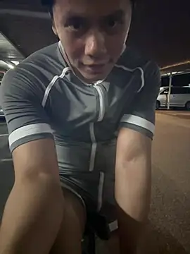 dang_U_Guys_R_poor's cam snapshot