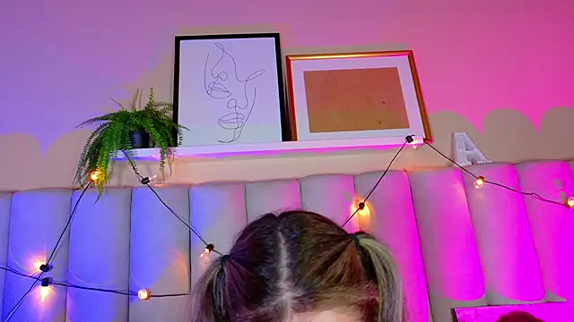 AmbarHills_1's cam snapshot