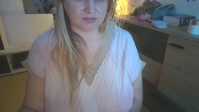 Meliss_Official9's cam snapshot