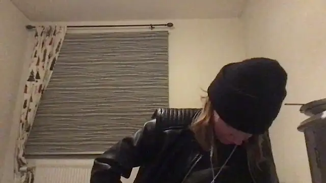 Kittymarlene's cam snapshot