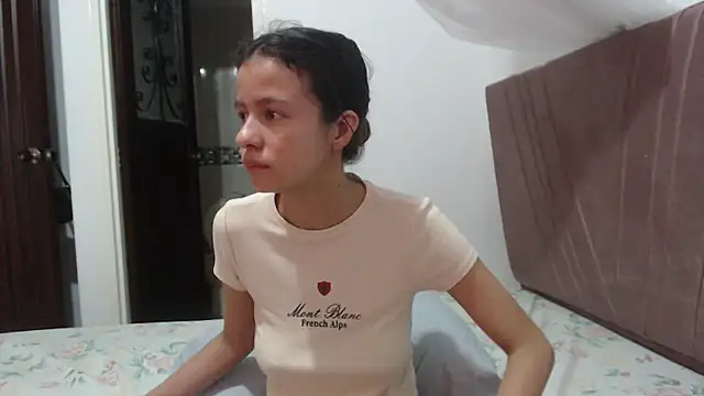 nathaly_jones_'s cam snapshot