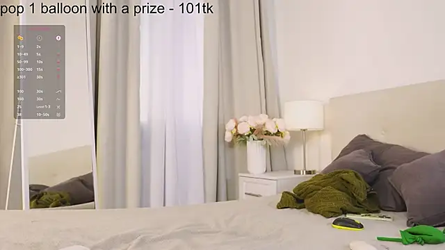 LeelooYolo's cam snapshot