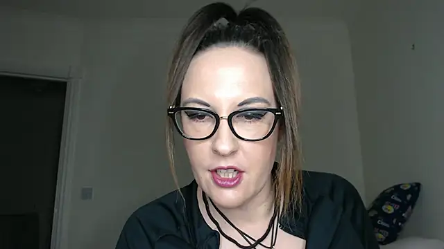 Humiliatrixxxx's cam snapshot