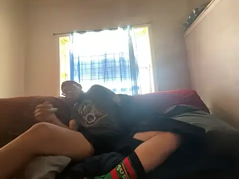 ThrowedWorldWide's cam snapshot