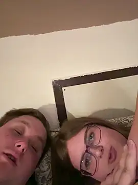 CurvyPaar2 live sex cam