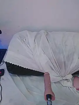 SweetyCatVip's cam snapshot