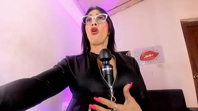 crisstal_miler's cam snapshot