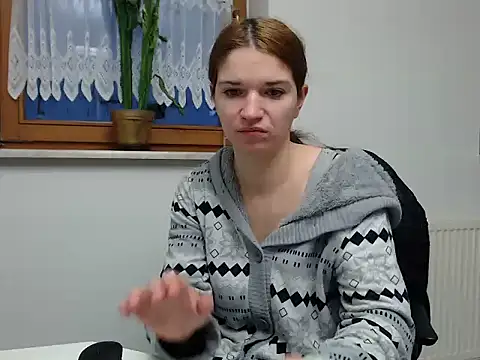 Mercedeswoman8's cam snapshot