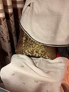 Lydia-a's cam snapshot