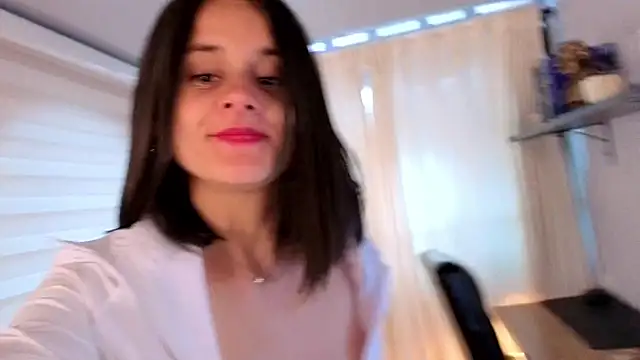 Alice_milf_'s cam snapshot