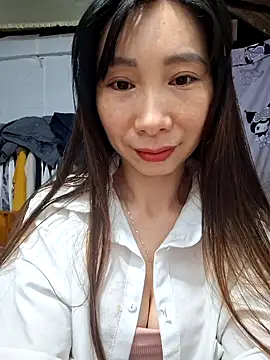 Adela-222's cam snapshot