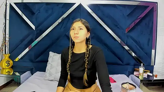 ScarlettAndLucas's cam snapshot