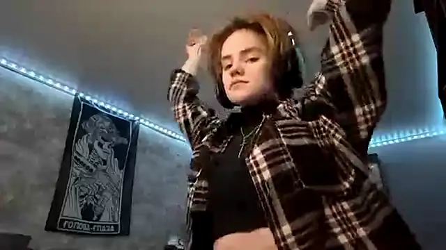 CutieGoga's cam snapshot