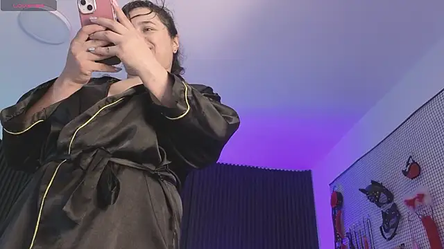 Issafoxx's cam snapshot