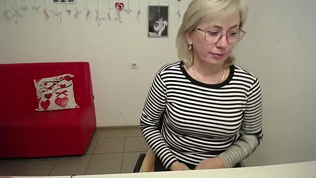 LaurenWishy's cam snapshot