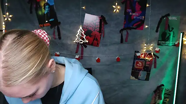 MademoiselleCl's cam snapshot