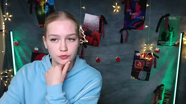 MademoiselleCl's cam snapshot