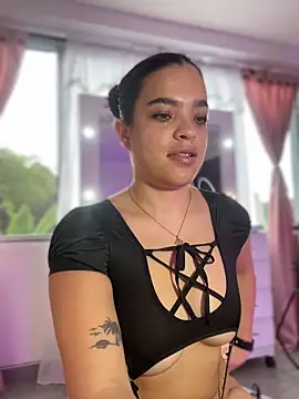 JuanitaMore01's cam snapshot