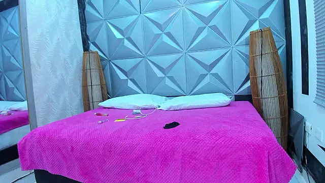 BustyGlow's cam snapshot