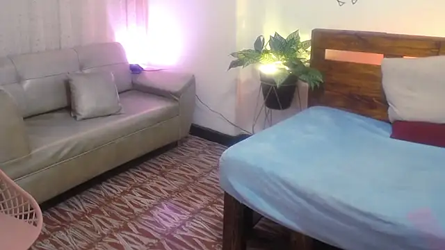 Yeseniaa25_'s cam snapshot