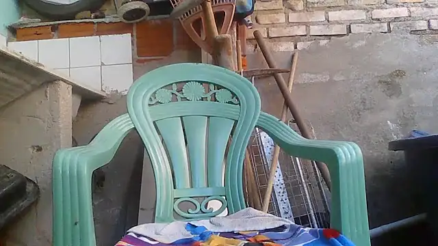 thasmyni's cam snapshot