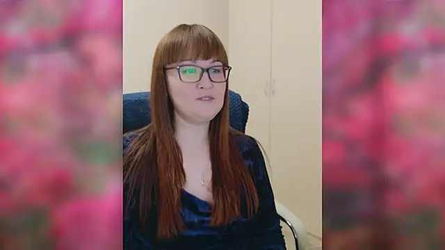 MISTRESS-FOX's cam snapshot