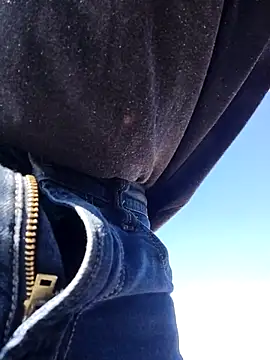 FloppyPickle4u's cam snapshot