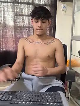 MaxStar26's cam snapshot