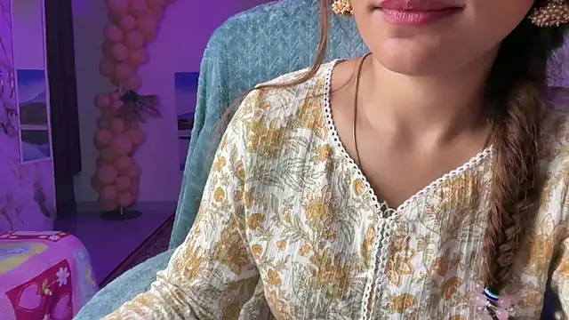 Royal_girl_1's cam snapshot