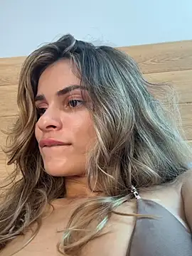 cuteluci_ live sex cam