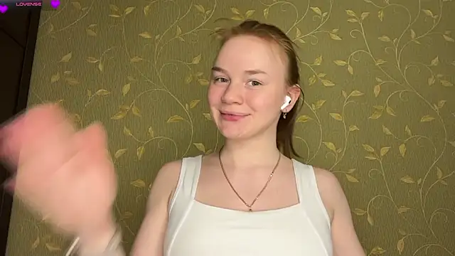 KarlynGow's cam snapshot