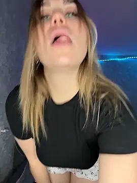 Evaaa_Babiesss live sex cam