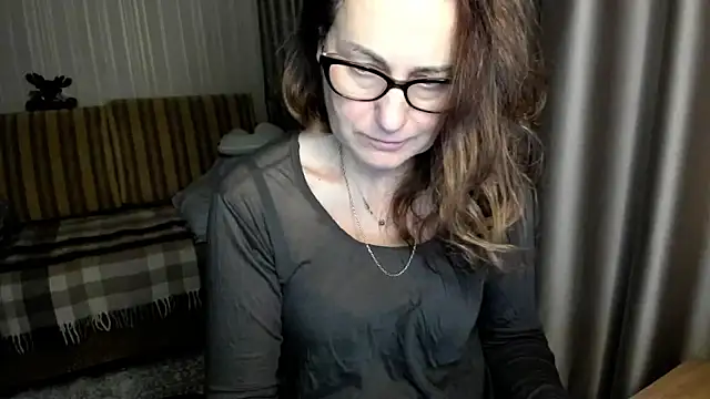 lauraoven's cam snapshot