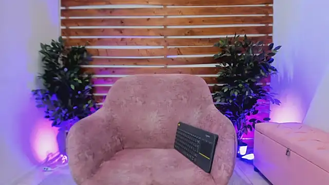 yen_lo_'s cam snapshot