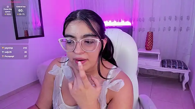 Luna_Jonnes1's cam snapshot