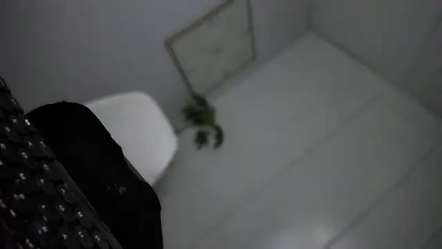 TheQueenNextDoor's cam snapshot